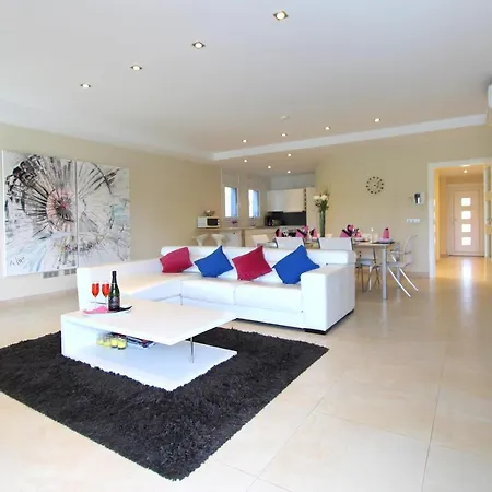 Villa Leon Inmo Villa Olivia - 10039 Empuriabrava